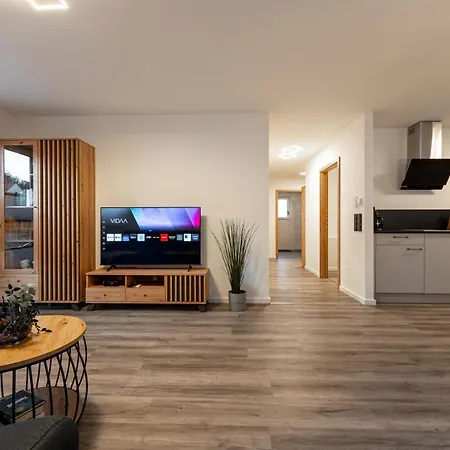Apartment #5 Jsliving Premium - Balkon Mit Aussicht Kueche Highspeed Wlan Kostenlose Parkplaetze